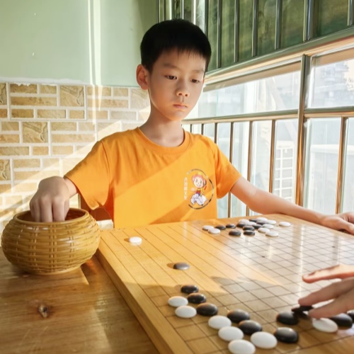 棋院小朋友在下棋3_副本.jpg